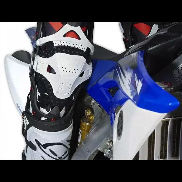 UFO Morpho FIT White Knee Brace Pair 16 UFO Morpho FIT White Knee Brace Pair - Image 16